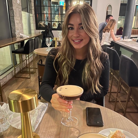 Meet your Posher, Amelia - Picture 1 of 1